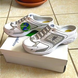 NWT Easy Spirit Traveltime Sneaker Clogs Size 9 Womens